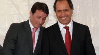 Daniel Scioli, gobernador de la Provincia de Buenos Aires, acompañado por el actual primer candidato K, el intendente Martín Insaurralde.