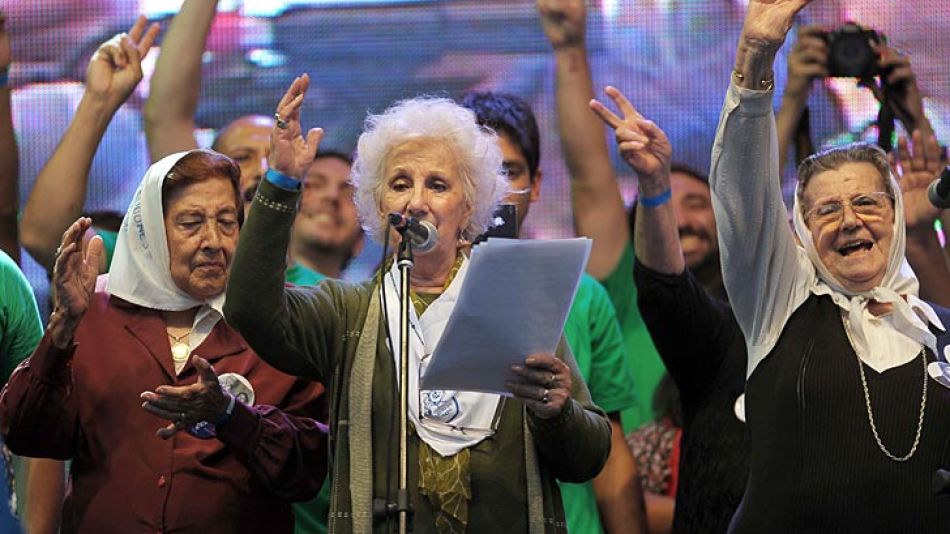 Carlotto bregó por una nueva "reforma constitucional".