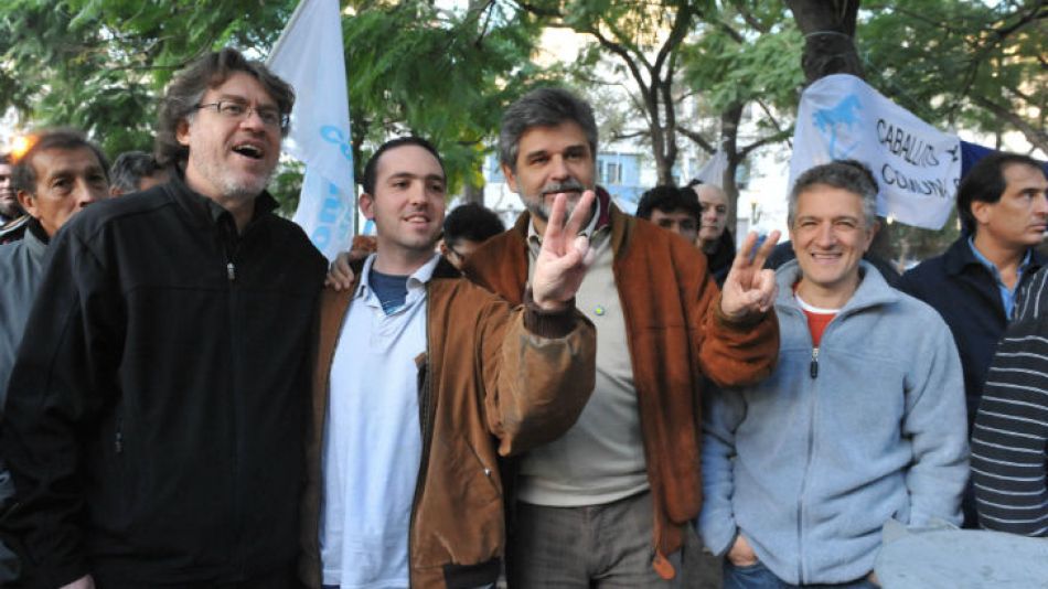Forster ocupará el cuarto lugar en la lista de candidatos legislativos del Frente para la Victoria en la Ciudad, que encabezará el actual legislador porteño y dirigente de la agrupación La Cámpora, Ju