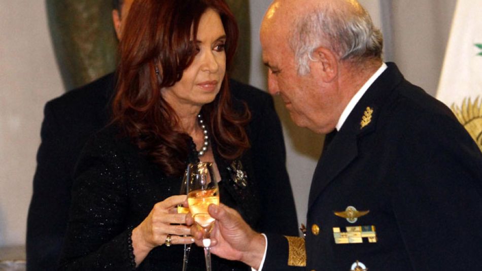 Cristina compartió con el exBrigadier General José Alberto Chevallier la cena de camaradería el año pasado. 