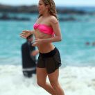 Shakira con Pique en la playa (11)