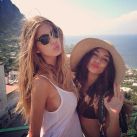 Vanessa Hugdens con Cami Morrone (2)