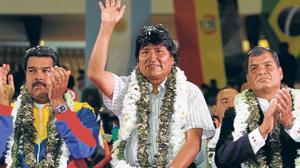 Eje bolivariano. Los presidentes Maduro, Morales y Correa en la cumbre de la Unasur de La Paz.