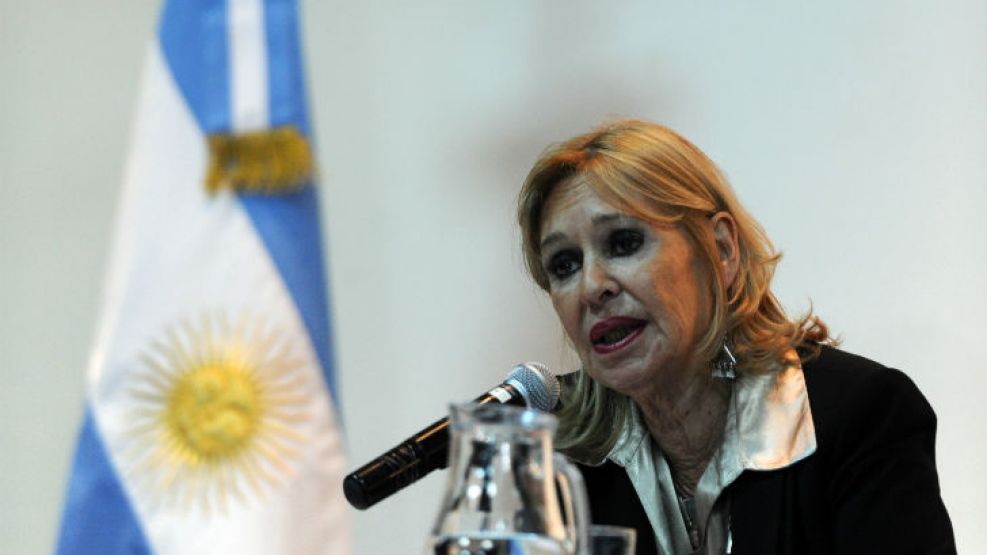 En un encuentro militante, Ana María Edwin dijo que "ya no son días para tibios".