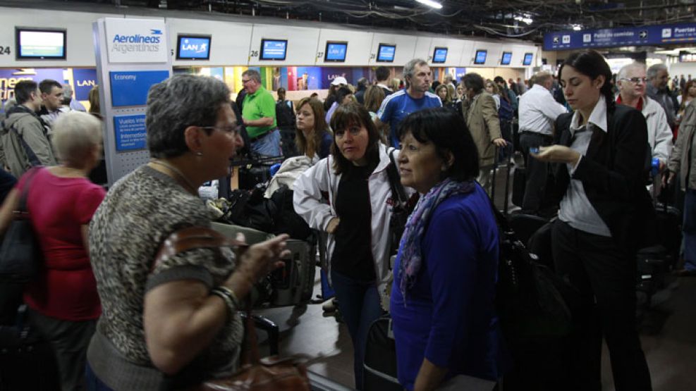 Como consecuencia de la caída del sistema, Aerolíneas Argentinas debió cancelar sus vuelos en el Aeroparque Jorge Newbery.