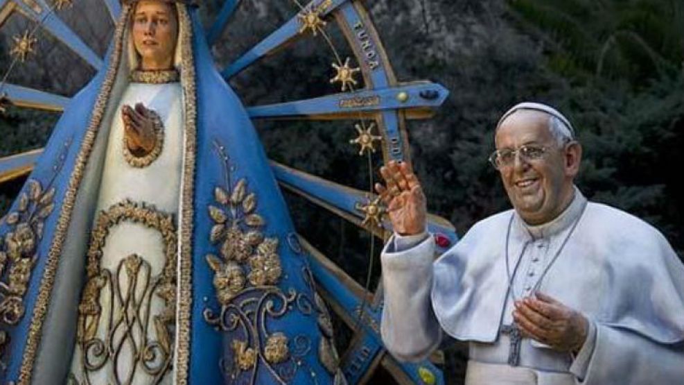 La estatua del papa Francisco fue removida.