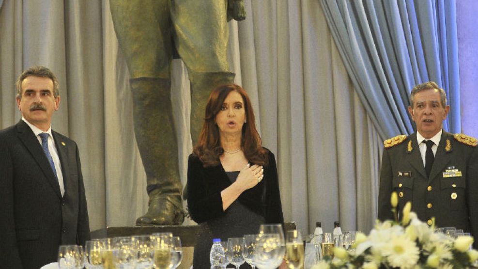 La Presidenta encabezó la cena de camaradería de las FF.AA. 