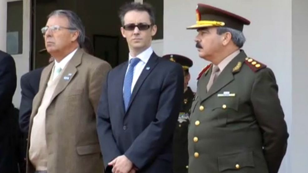 "Lo nombró Máximo", le dijo De Vido al ministro de Defensa, en alusión a Rodríguez.