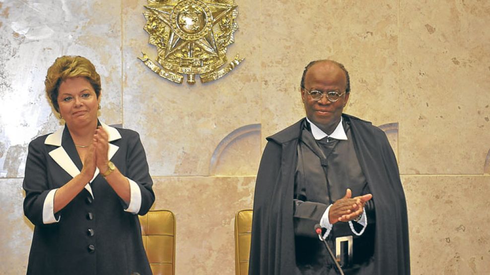 Poder. Dilma Rousseff encontró en Joaquim Barbosa un inesperado contrincante para la presidencia. Un juez con alta imagen política.