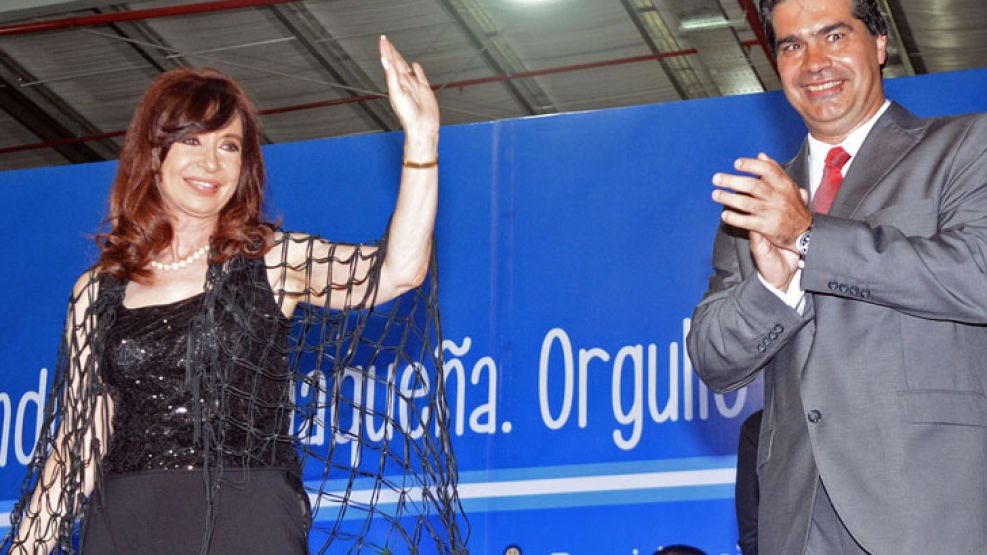 La Presidenta Cristina Fernández junto al gobernador de Chaco, Jorge Capitanich.