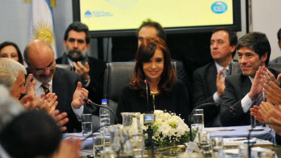 CFK informó el aumento del 25% al final de la reunión del Consejo del Salario.