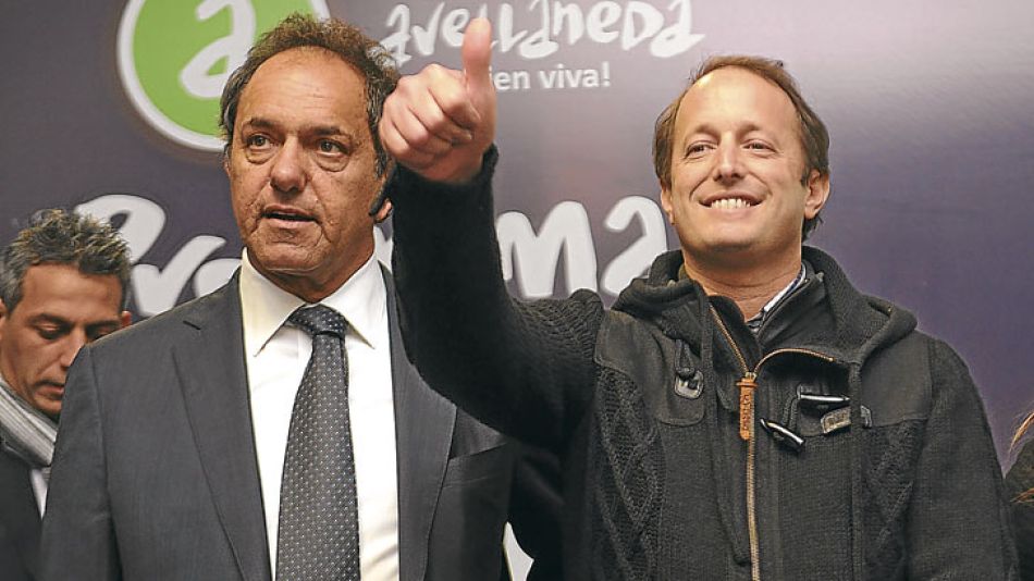 Candidatos. Insaurralde, acompañado a todos lados por el gobernador Daniel Scioli, va achicando la brecha con Sergio Massa, quien en los últimos días comenzó a declarar con mayor dureza sobre algunos
