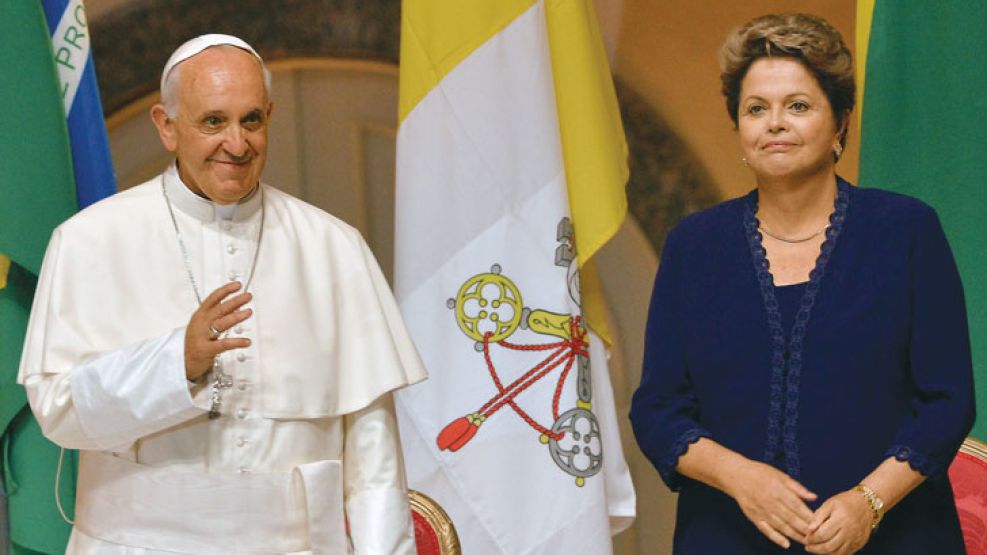 Líderes. Francisco agradeció la hospitalidad de Dilma Rousseff, pero también le marcó su agenda.