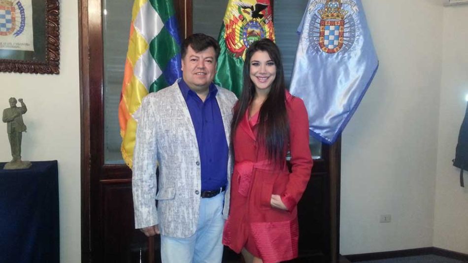 Andrea Rincón con Edwin Castellanos, alcalde de Cochabamba