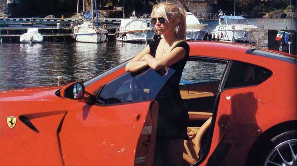 Wanda Nara en la Ferrari