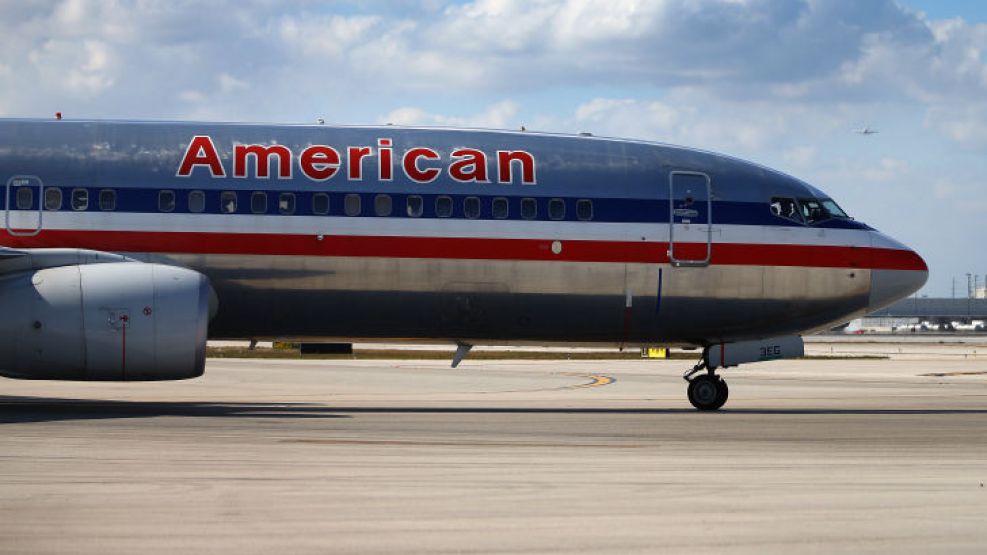 Un avión de American Airlines, que se dirigía de Bogotá a Miami con más 200 pasajeros, se incendió en pleno vuelo.