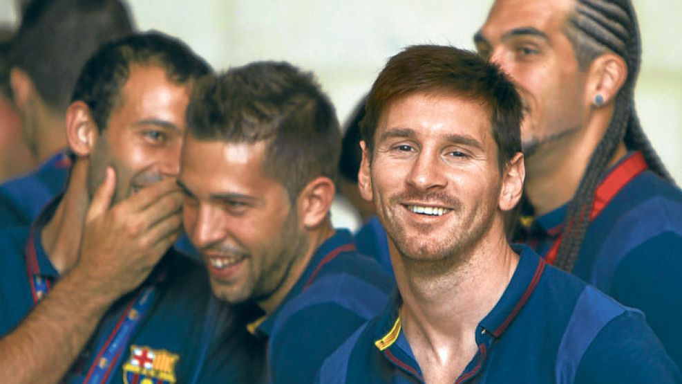 Sonrisas. Ayer, Leo junto a sus compañeros del Barça en Belén.