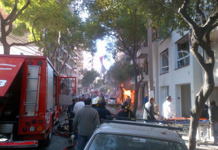 Explosión en Rosario: ordenan la detención del gasista del edificio