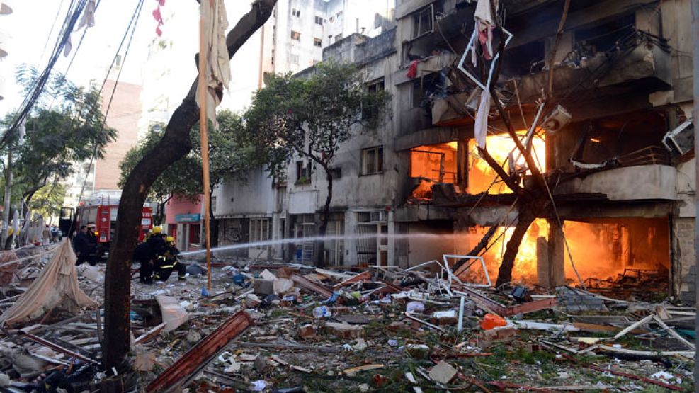 La explosión de la caldera en un edificio del centro de Rosario dejó un saldo de al menos 5 muertos y 51 heridos. 