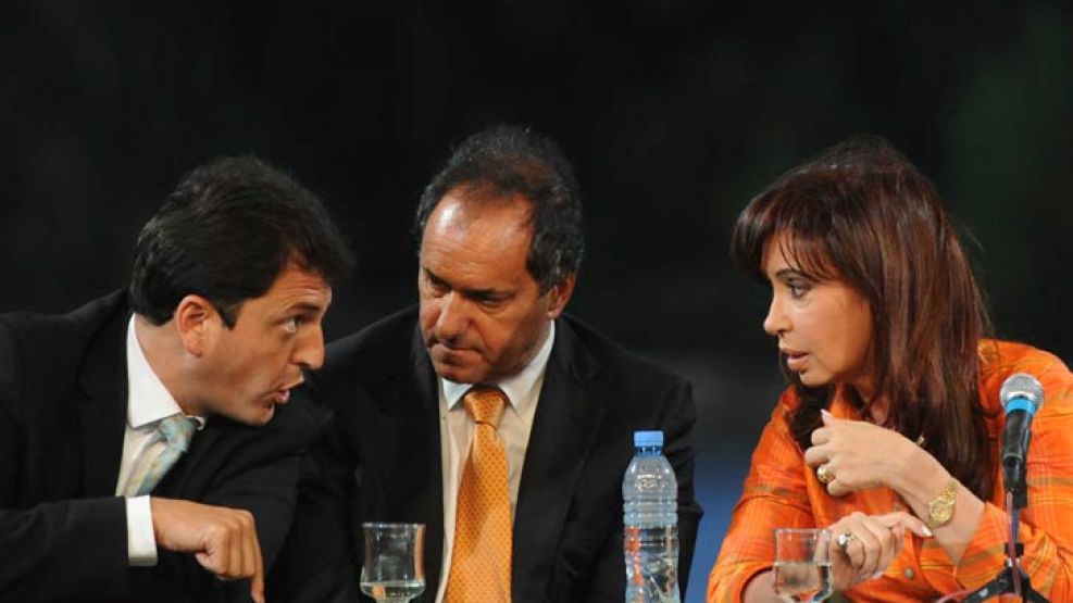 25 de marzo de 2009: el entonces jefe de Gabinete Sergio Massa junto a el gobernador Daniel Scioli y la presidenta Cristina Fernández.