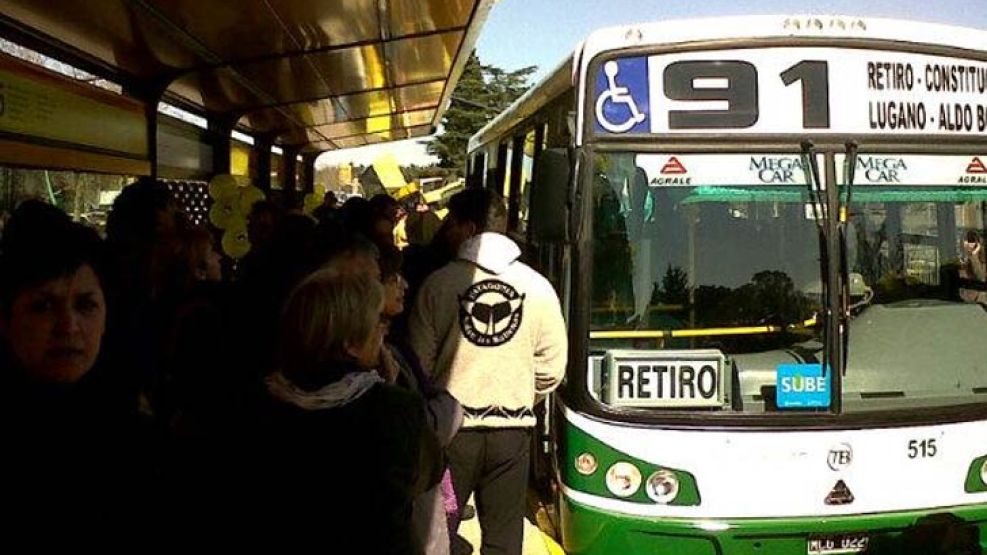 El jefe de Gobierno porteño afirmó que "la gente viaja mejor y vive mejor" con este sistema de transporte que, según él, debería extenderse al gran Buenos Aires.