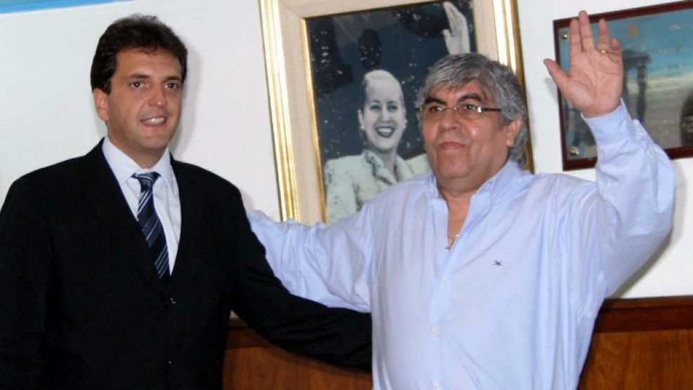 Una foto de archivo de abril de 2007, cuando Massa dirigía la ANSES y Hugo Moyano era un socio clave para el Gobierno.