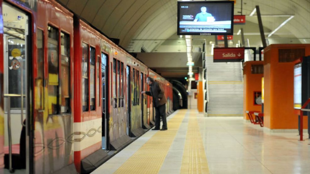 Claudio Dellecarbonara, delegado de la Línea B, señaló que "las condiciones técnicas no están dadas" para circular.