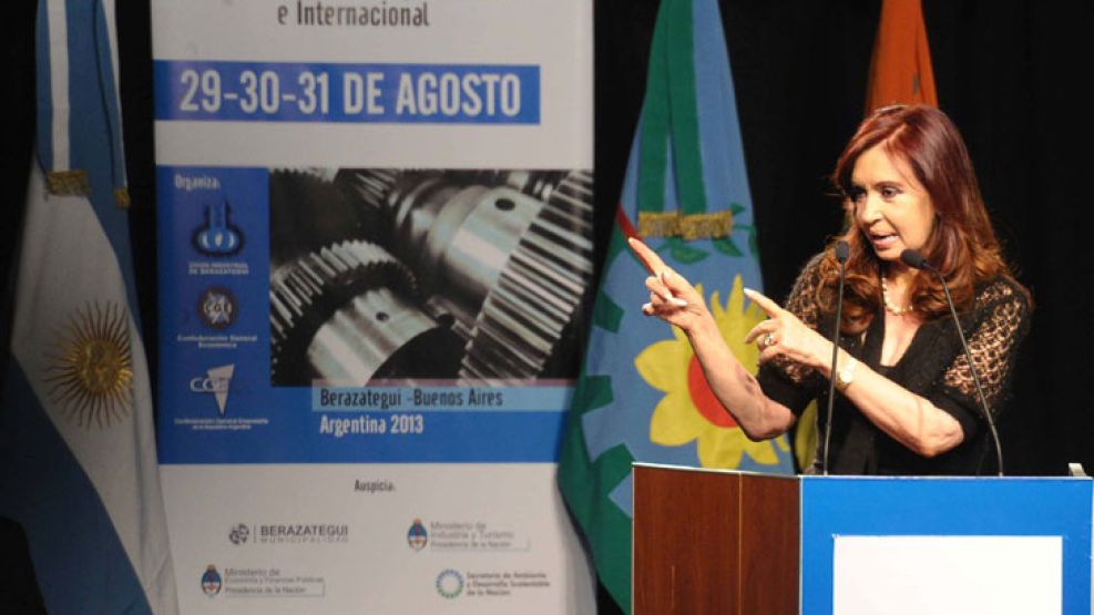 La presidenta Cristina Fernández de Kirchner cerró este jueves la Expo Industria Berazategui.  
