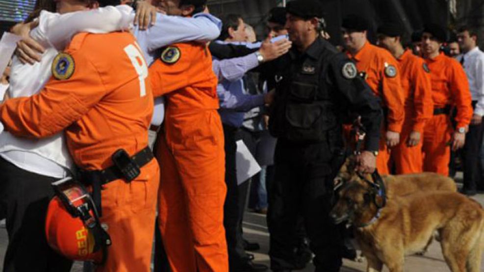 Bomberos. Claves en la búsqueda y remoción de escombros.