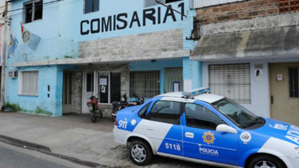 La comisaría 14ª de Rosario fue el escenario del presunto abuso policial.