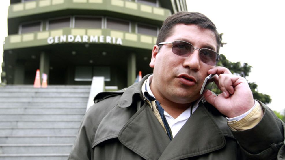 Maza fue pasado a disponibilidad y luego dado de baja en 2012, pero sus reclamos continúan.