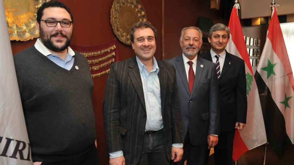 Sirios en argentina. Jorge Haddad y Eduardo Massad, del Club Sirio-Libanés; Fabián Ankah, del Centro Islámico; y Juan Esper, del sector católico ortodoxo.  