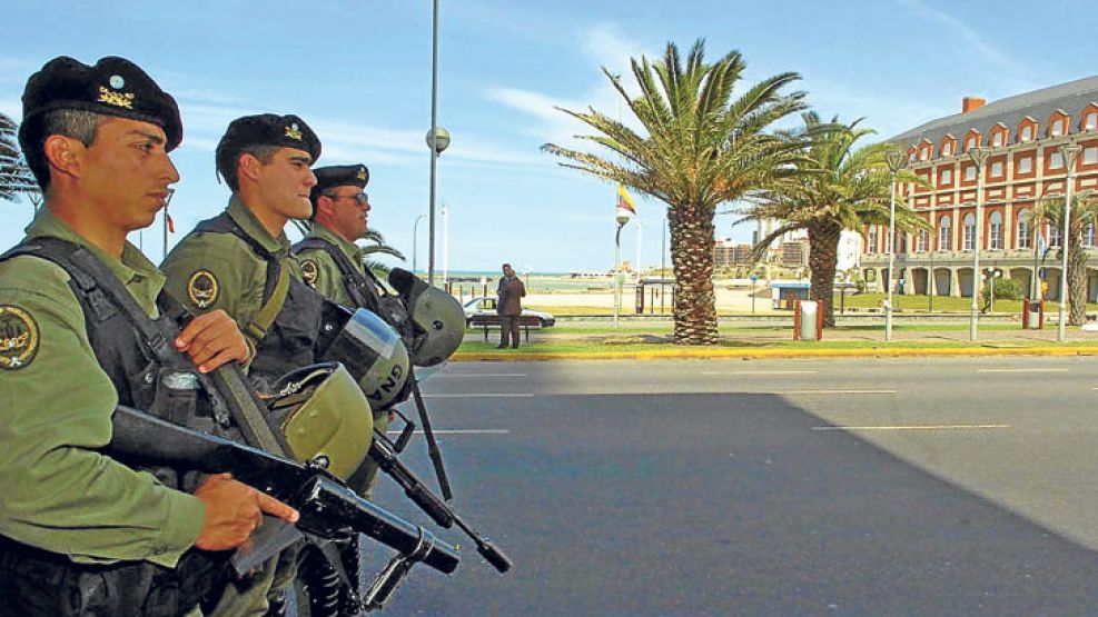 Refuerzos. Por la ola de delitos, Mar del Plata es una de las ciudades que recibieron más efectivos. 