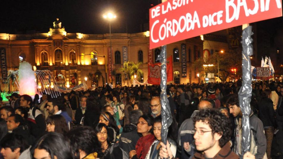 Marcha contra De la Sota en Córdoba | Perfil