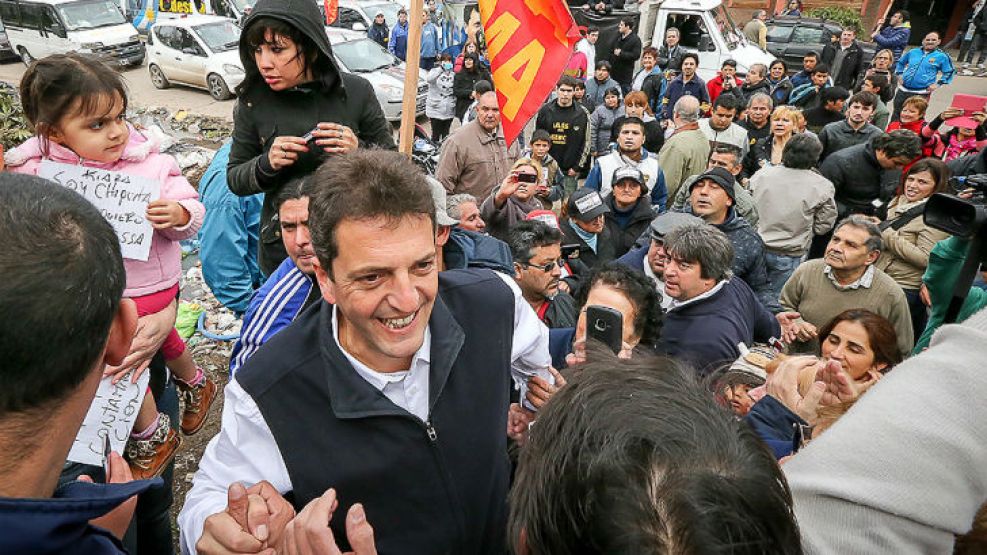 "Frente a cada agresión, cada insulto, lo que vamos a hacer es responder con propuestas, con la mano extendida a la gente", dijo Massa.