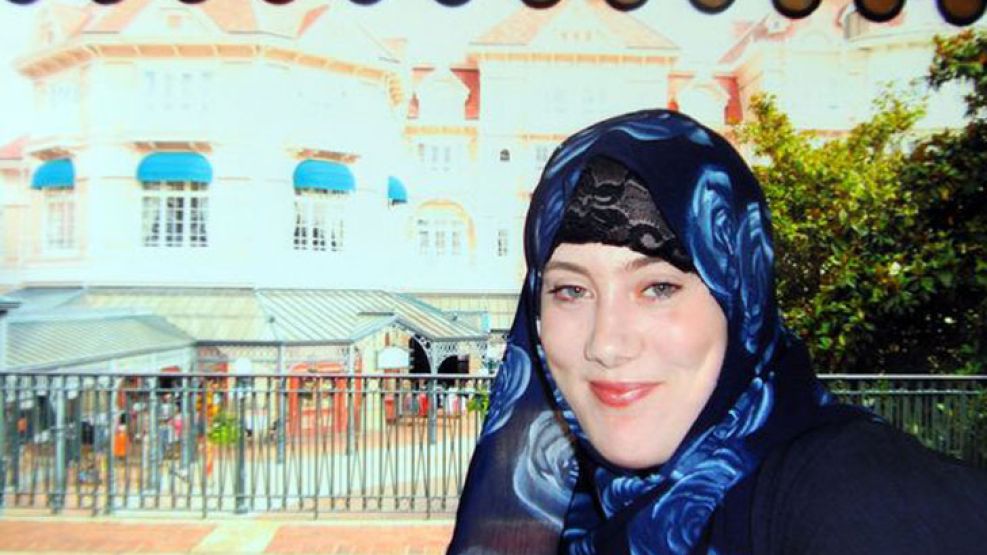 La británica Samantha Lewthwaite es buscada por la Justicia. Se habría movilizado por el continente africano con un pasaporte falso.