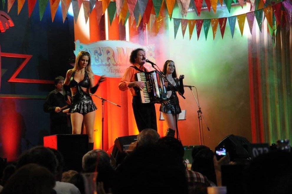 Laura la Duquesa con Alcides (1)