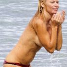 Pamela Anderson topless (2)