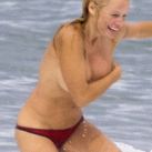 Pamela Anderson topless (3)