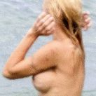 Pamela Anderson topless (5)