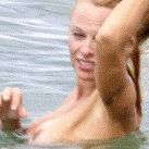 Pamela Anderson topless (6)