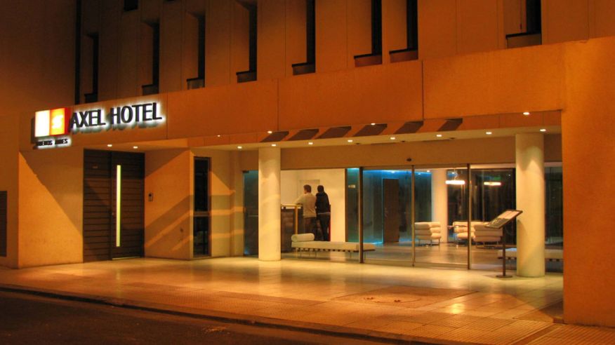 1017-axel-hotel-990