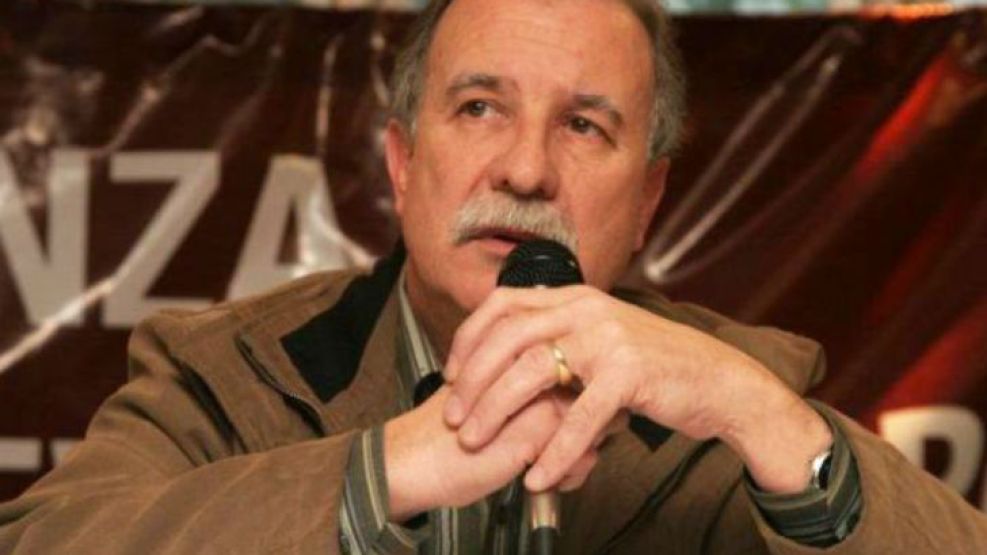 Omar Plaini se proclamó ganador de las elecciones en el sindicato de canillitas pero la oposición denunció irregularidades en el Ministerio de Trabajo.