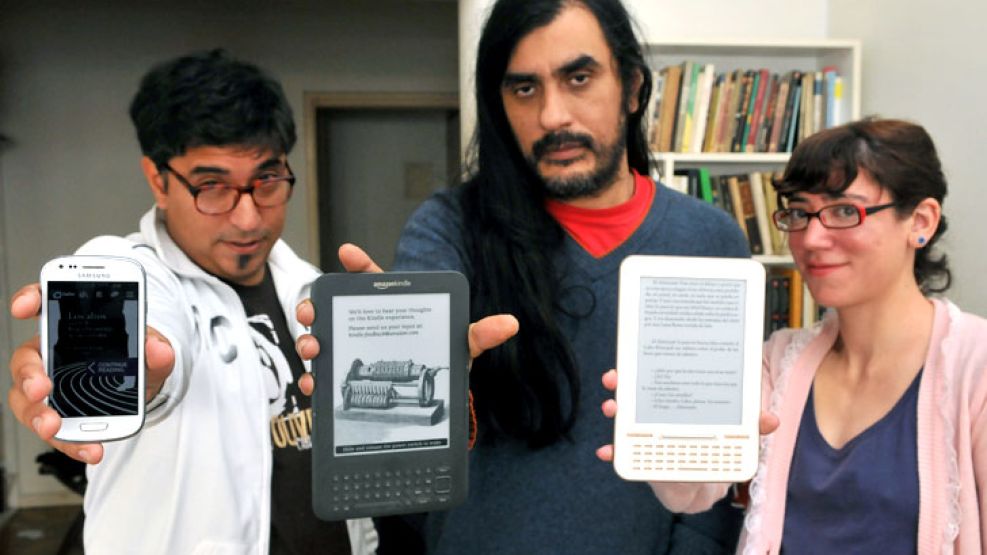 Organizadores. Buscan instalar el formato. Los e-books “no se agotan y tienen un costo de producción bajo”, dicen.