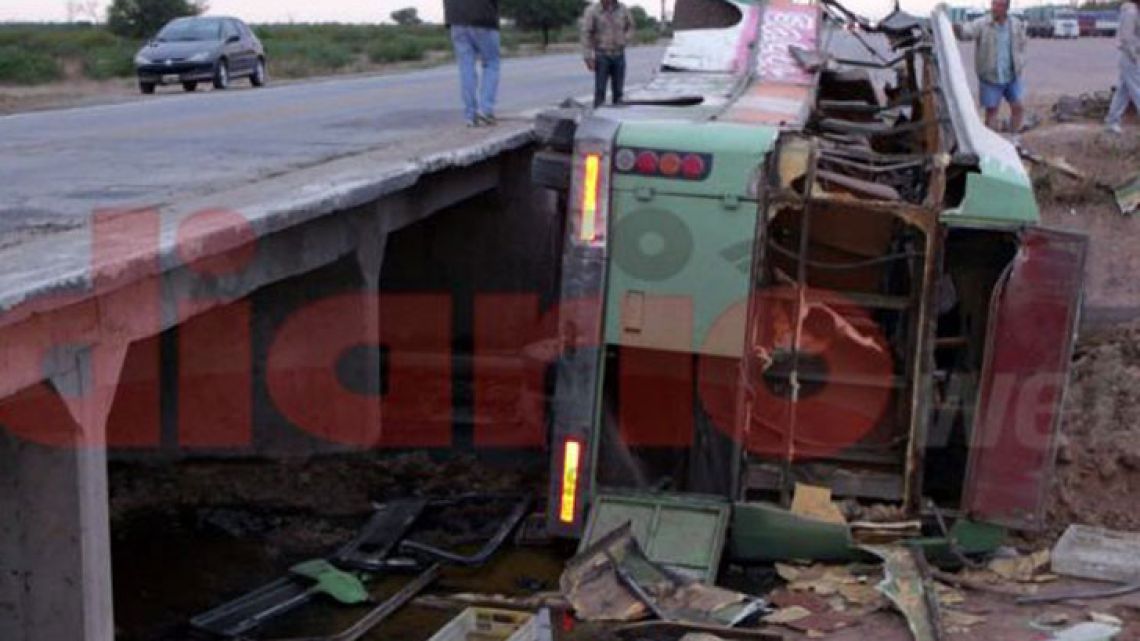 Santiago del Estero: tres muertos y 23 heridos en un choque | Perfil