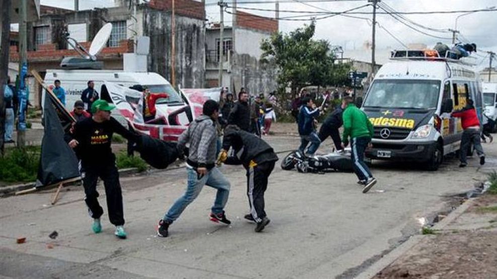 La caravana del Frente Renovador fue emboscada en tres oportunidades en La Matanza.