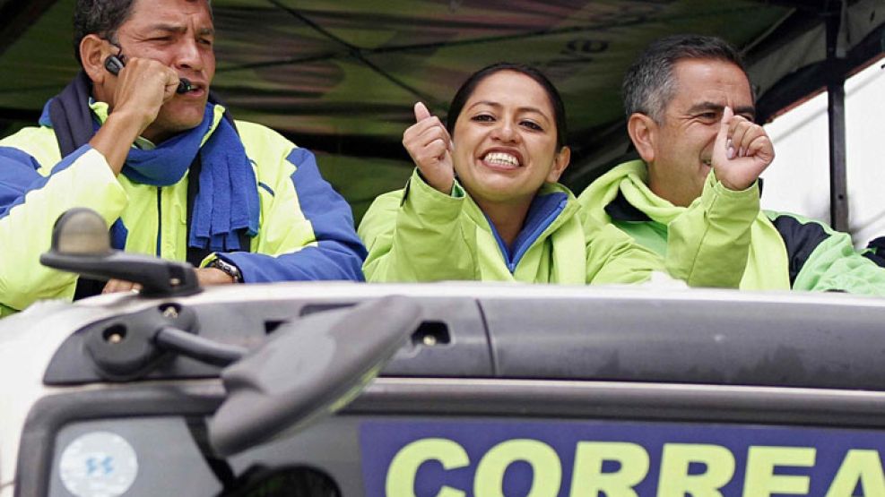 Otros tiempos. Paola Pabón hace campaña por la reelección de Correa, que ahora la critica.