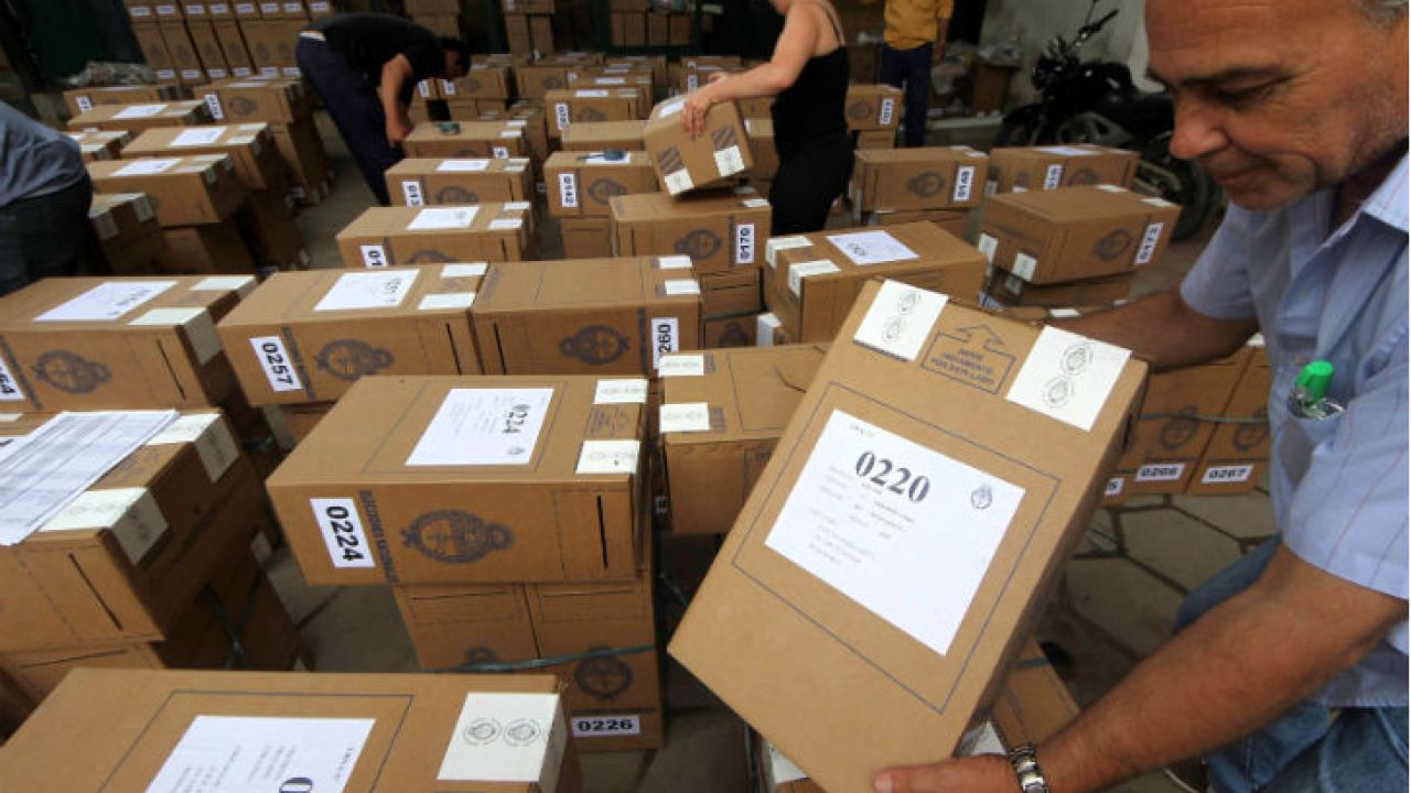 gran-operativo-para-la-distribucion-de-las-urnas-para-los-comicios-de-este-domingo-1026-g1