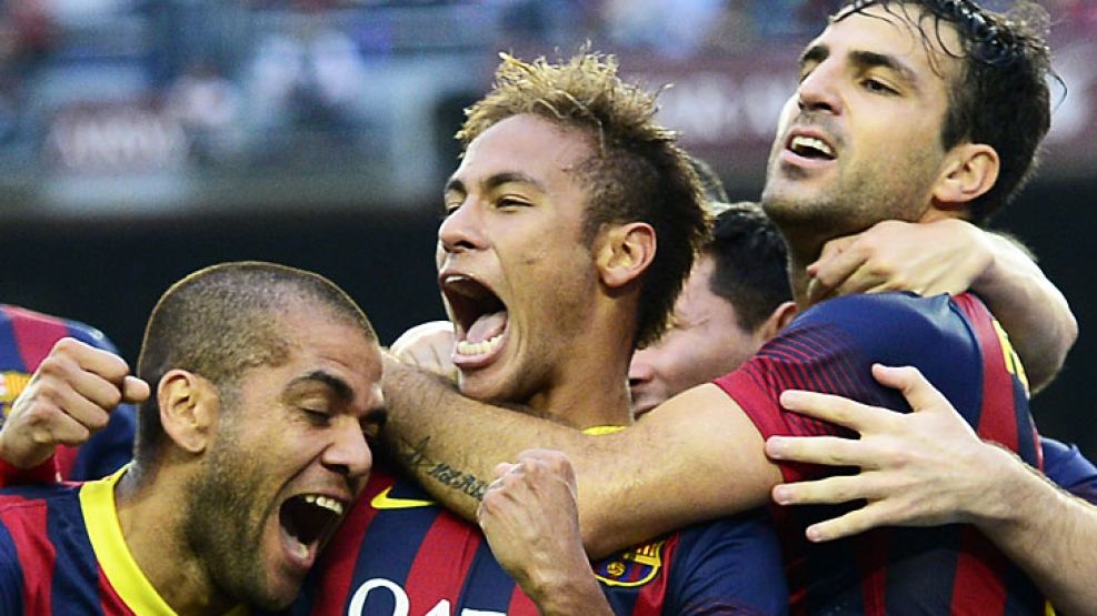 En grande, de las bocas de Neymar y Dani Alves sale el grito del primer gol del Barça.