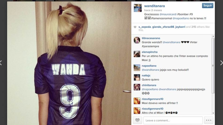 Wanda Nara con la camiseta del Inter de Mauro Icardi